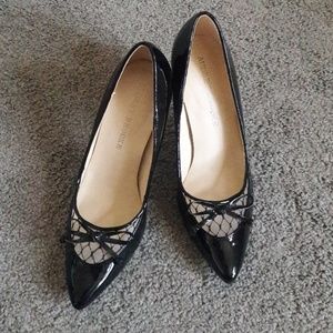 Black patent pumps NWOT